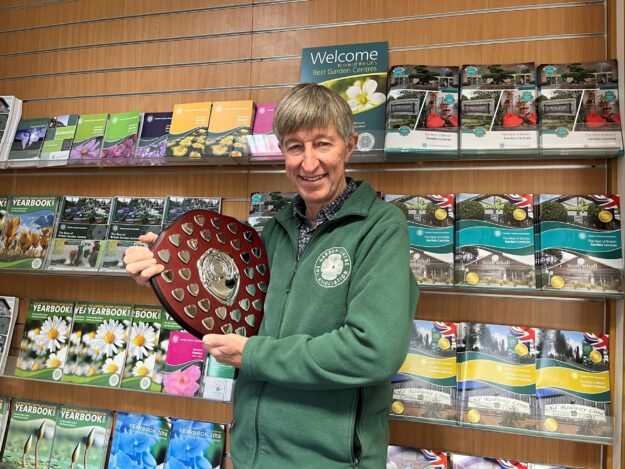 GCA CEO Peter Burks with the Greenfingers Charity Shield